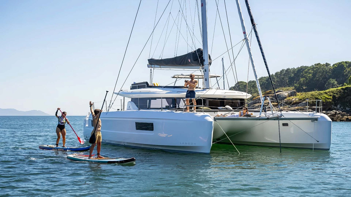 Lagoon 43